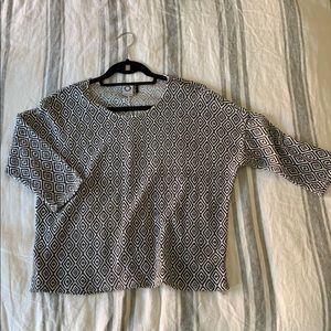 Black and white geometric boxy top from Anthro